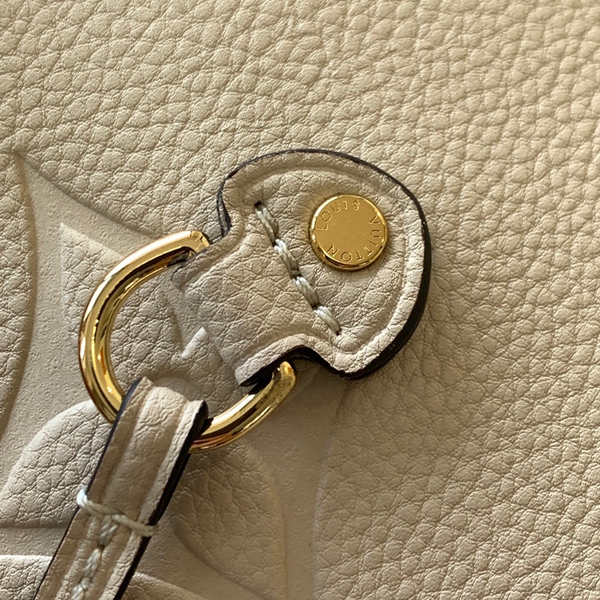 ルイヴィトンバッグ素材ディテール